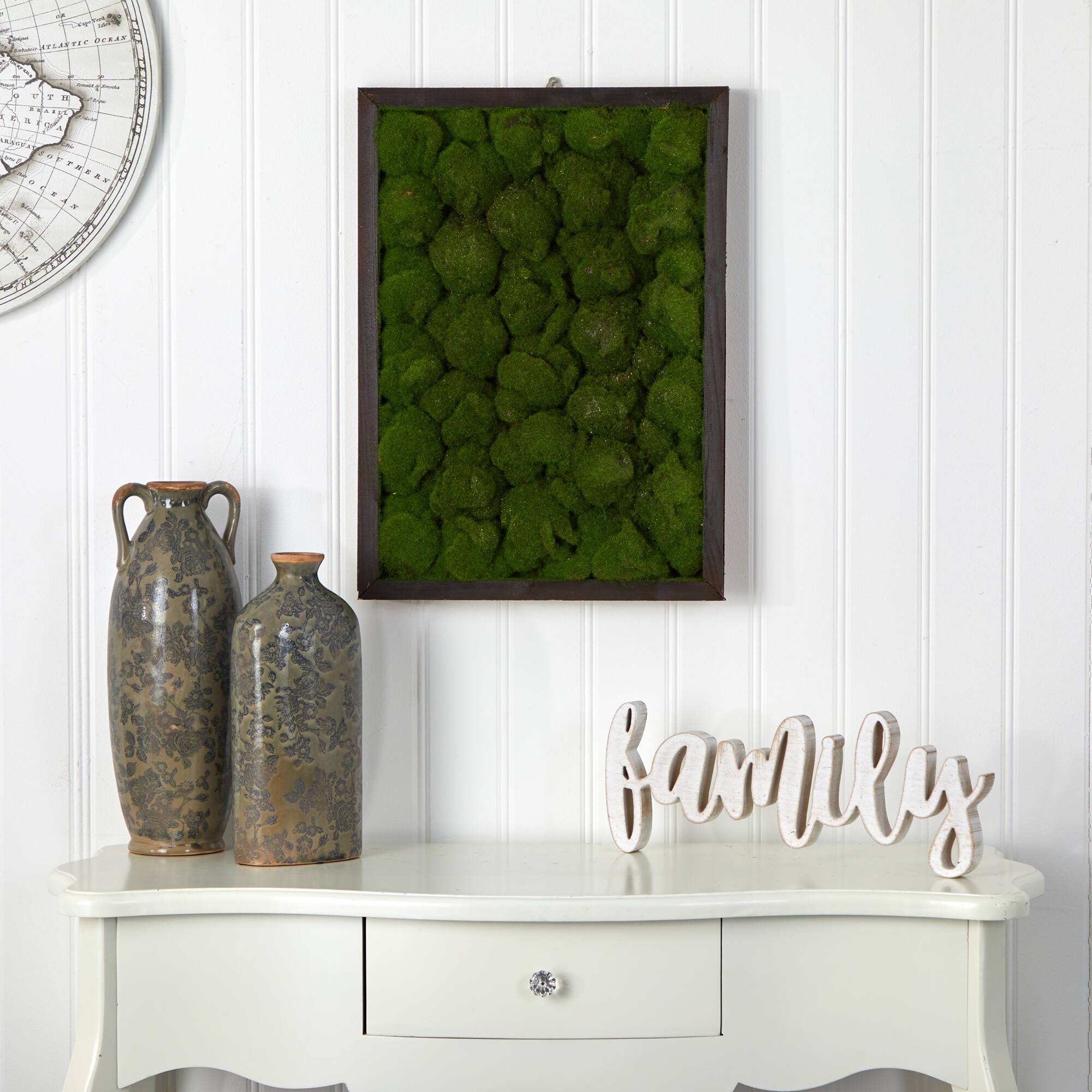 24" Artificial Moss Hanging Frame